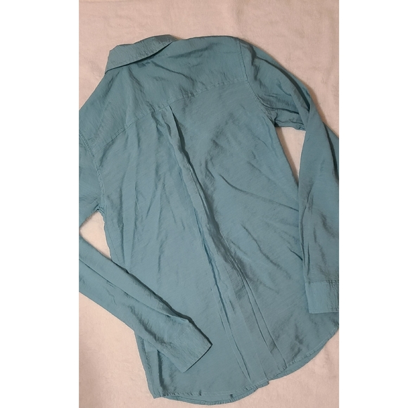 VAN HEUSEN Button Down - Picture 3 of 8